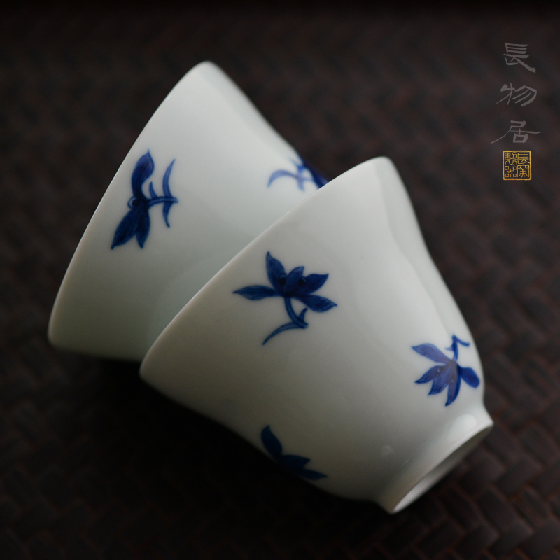 Offered home - cooked in blue and white orchid hand - made master cup of jingdezhen ceramics single cup tea sample tea cup, tea sets