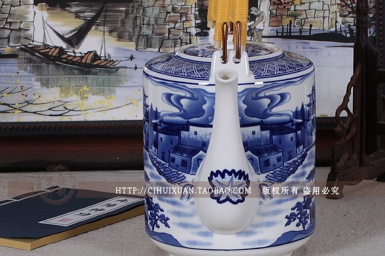 Jingdezhen blue and white ipads China super cool tea pot teapot ceramic teapot hotel teahouse household girder teapot