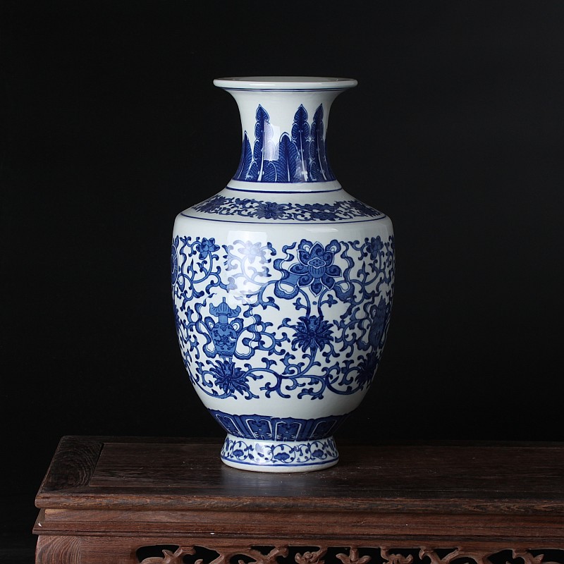 Jingdezhen ceramics antique blue and white porcelain vases, flower cut household act the role ofing is tasted sitting room adornment is placed