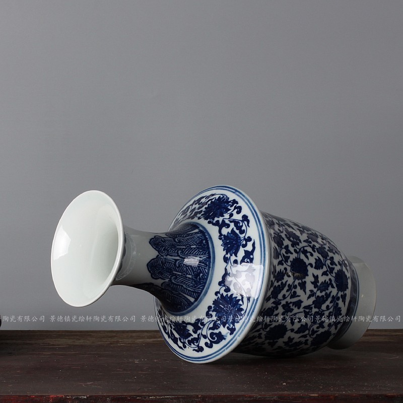 Antique vase of blue and white porcelain of jingdezhen ceramics flower household act the role ofing is tasted sitting room adornment is placed