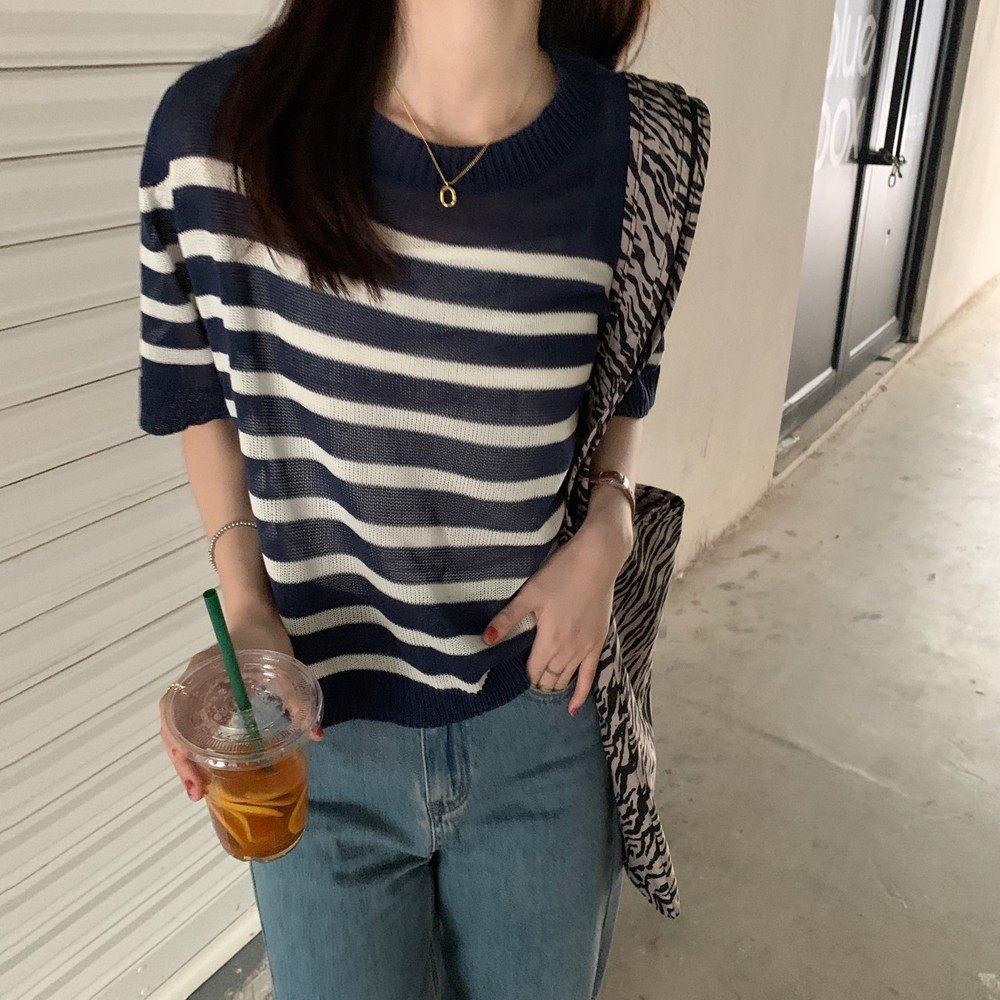 衣长:50cm   胸围:110cm