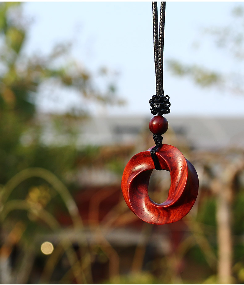 木雕小叶紫檀鱼龙吊坠红木圆形挂件男士复古手把件木雕文玩工艺品