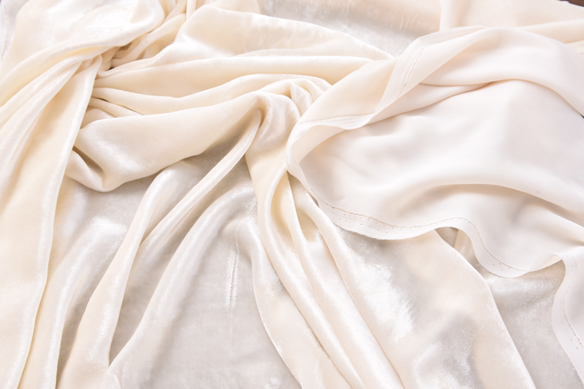 柔软春秋真丝绒面料本白色1.