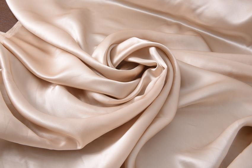 胡胡布店真丝缎素绉缎出口日本真丝床品面料单人床1.55米宽109元