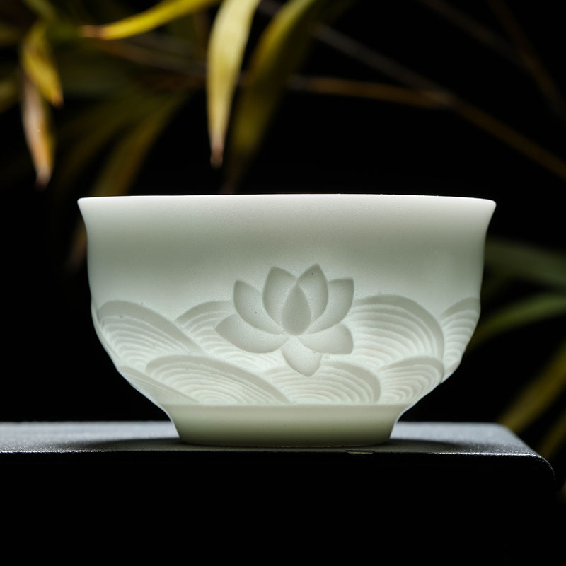 Catalpa xin sample tea cup kung fu jingdezhen ceramic celadon master cup single cup tea cups carved small tea cups