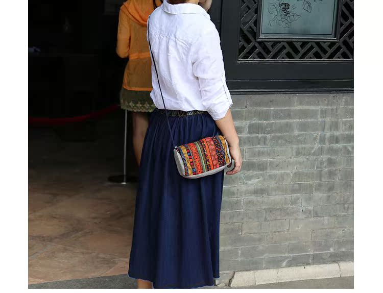 民族风斜挎包单肩女小包包 条纹休闲旅游个性