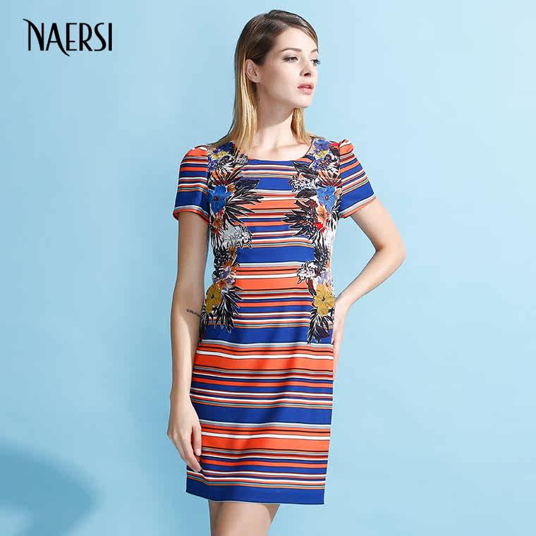 NAERSI/娜尔思2015新款秋女个性绚丽彩色条纹精致绣花短袖连衣裙