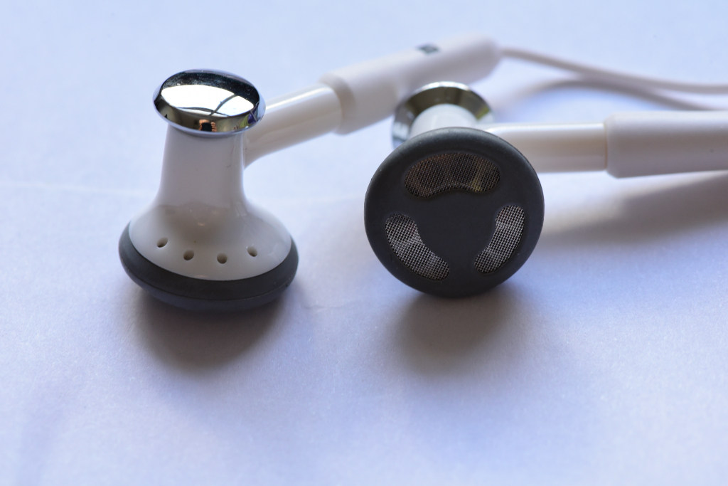 包邮 用实力告诉你老塞子值得选择 日本品牌 耳塞式耳机 好音质_7折