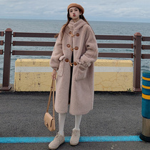 Lamb coat women 2021 new autumn and winter horn buckle long leather wool one plush thick Korean loose