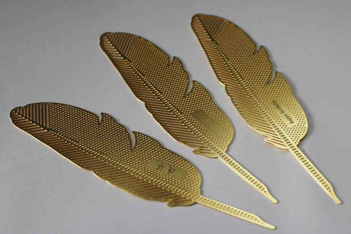 黄铜羽毛精密书签 加厚金属书签礼品可定制刻名字logo英国文字