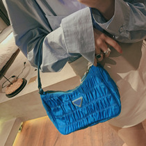 The focus of Sydney living crowd in the crowd of simple art ~ bright cowhide Hand bag