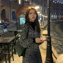 South Korean Black Broken Flowers Tandem Dress Woman 2022 Autumn Winter New Temperament Fake Two pieces The long section of the underlength dress