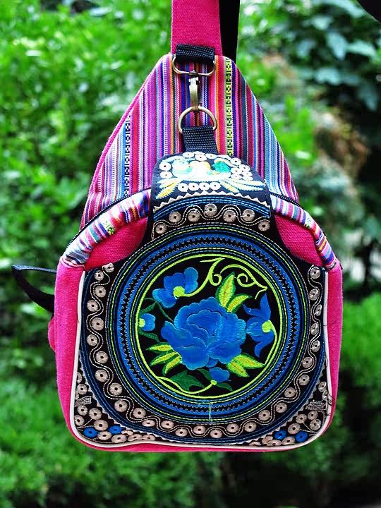 民族风布包 特色旅游小包绣花单肩包胸包斜跨包刺绣小背包女包
