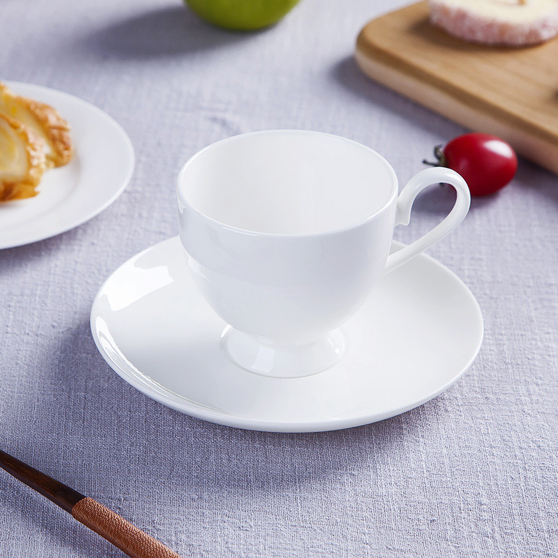 Jingdezhen European - style ipads porcelain white ceramic cup afternoon tea set creative household soft outfit coffee cups and saucers send the spoon