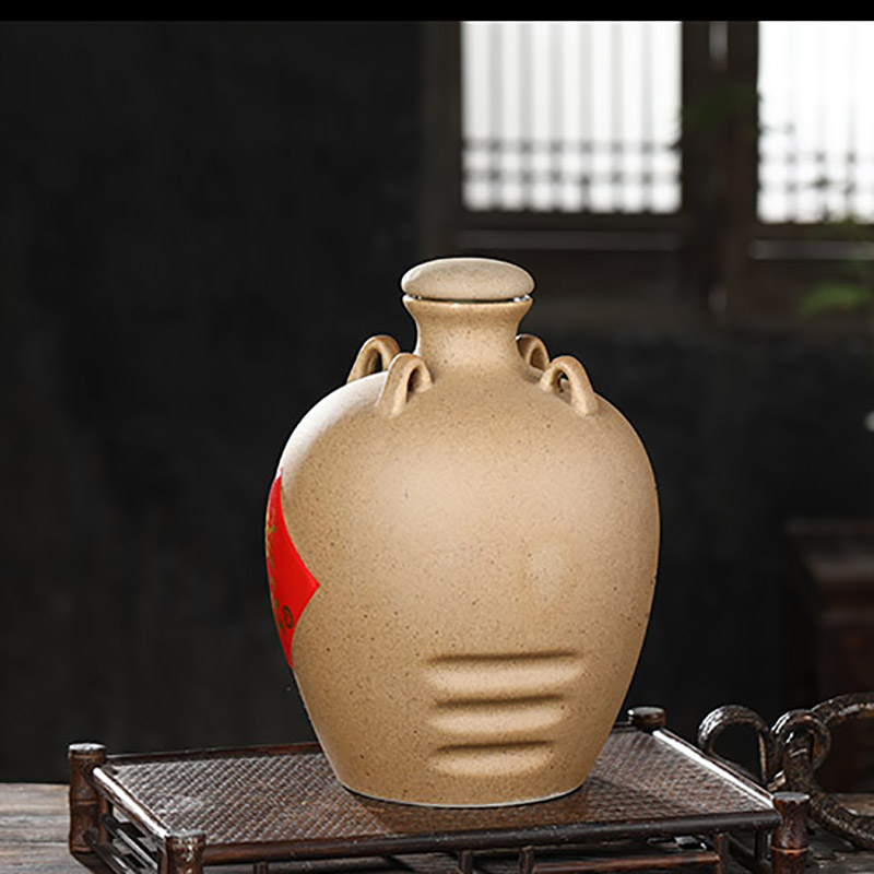 Jingdezhen ceramic seal bottle is empty bottles of 1 kg, 3 kg, 5 kg is equipped with four ear cover frosted jars retro hip flask