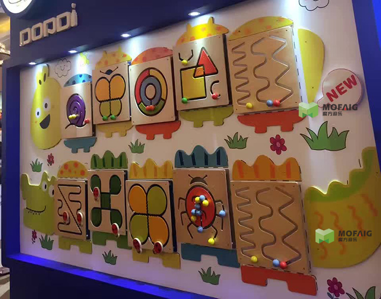 培乐迪墙面游戏 早教幼儿园婴幼墙饰墙壁 五彩鳄鱼 墙面操作板