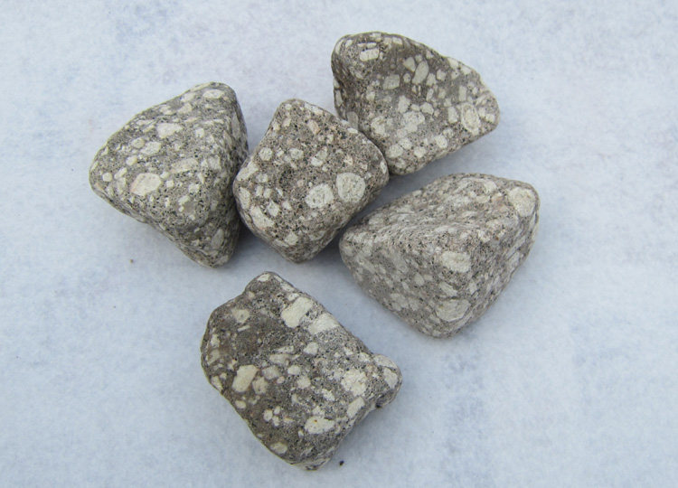 御工坊天然麦饭石颗粒原矿石滤水4-8cm盛水容器用五斤装1袋