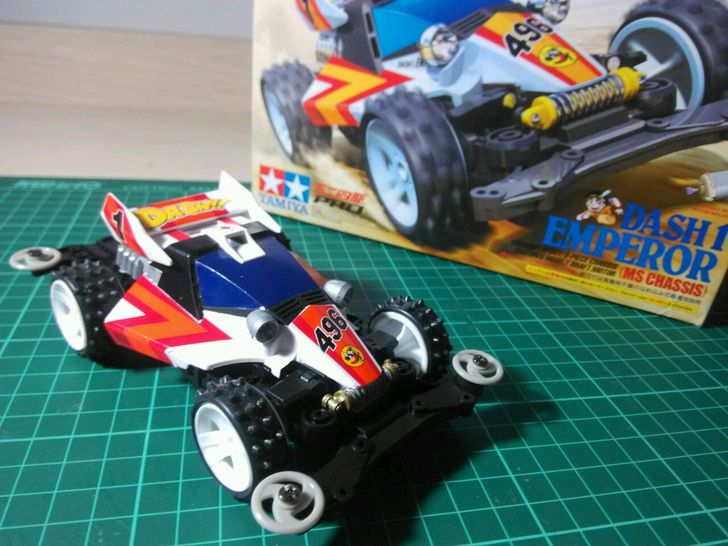 20年前的天皇巨星四驱车 四驱天皇巨星金色