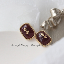 Rose black tea) Bunny Puppy retro rose ear nail ear clip French style palace port wind autumn and winter wine red drips