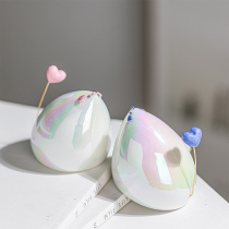 A pair of wedding new gifts between couples to commemorate the birthday of a girlfriend and boyfriend long-distance love ideas