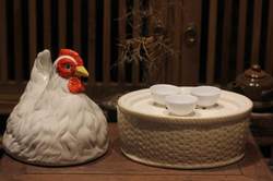 Tea boat from the 1990s, hen-shaped tea tray, Chaozhou ceramic Kung Fu Tea Sea, chicken-shaped ornaments, Fulin Xiangmufang