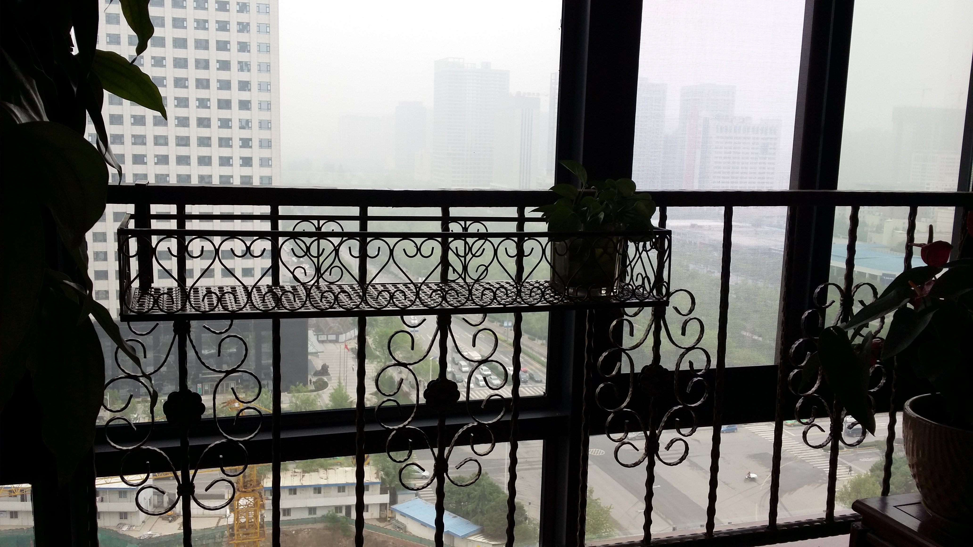 铁艺栏杆花架护栏悬挂花架阳台挂式花盆架种菜壁挂盆栽多肉花架子