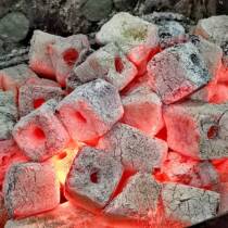 Outdoor small box barbecue charcoal smokeless high temperature bamboo charcoal mechanism charcoal log carbon environmental protection barbecue charcoal barbecue charcoal