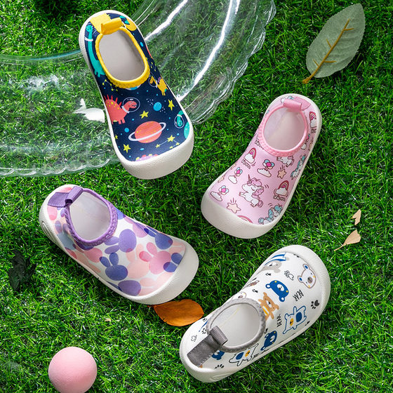 Summer children's anti-slip beach shoes on the beach vacation hot spring swimming shoes socks baby's anti-slashing foot and rushing the sea and stream shoes Summer children's anti-slip beach shoes on the beach vacation hot spring swimming shoes socks baby's anti-slashing foot and rushing the sea and stream shoes