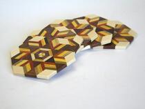 : Japanese-made Hakone Wood fine work without dirt and the same color hexagonal wooden tea coaster 5 pieces