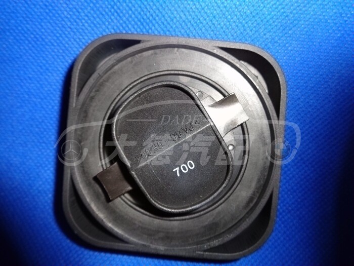 宝马e39 e46 e90 e66 x5 520 528 530 325 318 730 m52 m54机油盖