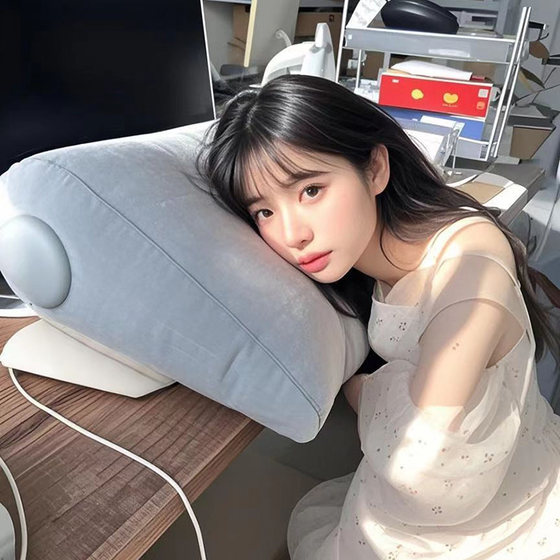 Press-type triangle inflatable pillow for outdoor travel portable adult flocking waist pad folding office long-distance waist protection pillow
Press-type triangle inflatable pillow for outdoor travel portable adult flocking waist pad folding office long-distance waist protection pillow