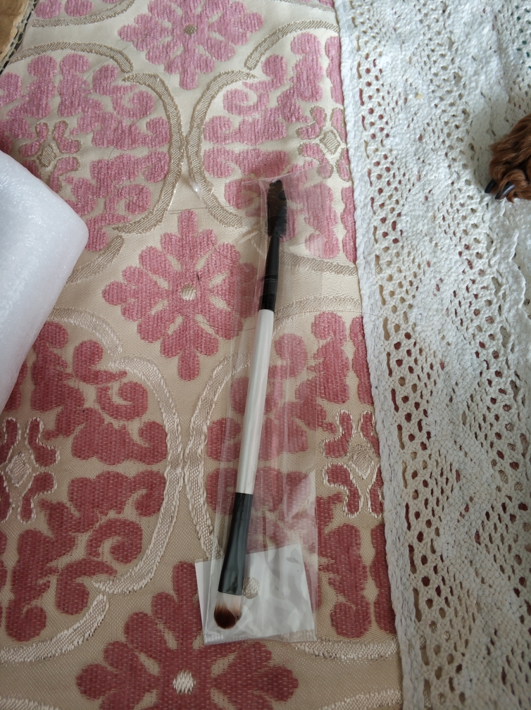 菲鹿儿十八色眼影盘性价比最高,使用一个月后真实上手体验,第11张 菲鹿儿十八色眼影盘性价比最高,使用一个月后真实上手体验,第11张