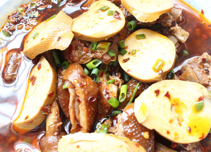 四川 麻辣鹅《共800克鹅肉 分两份送一根素鸡》淮安味.发顺丰