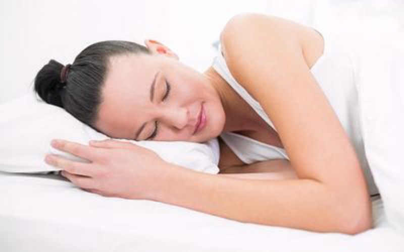 长发女生睡觉头发都怎么放我是第二种