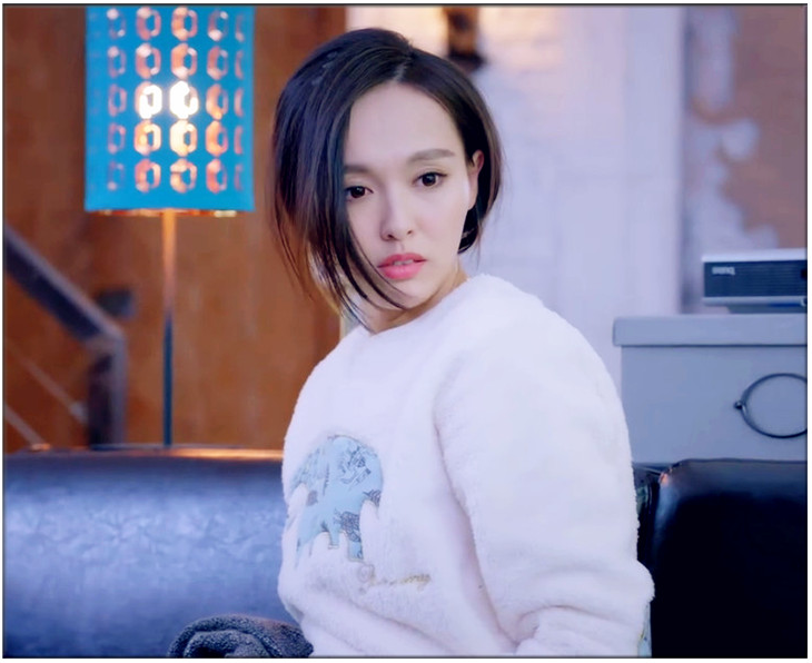 80682015秋冬克拉恋人米朵唐嫣同款小象印花绣花加绒休闲卫衣