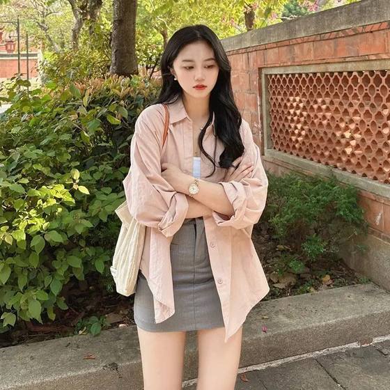 Pink long-sleeved shirt sun protection spring fashionable age-reducing new design niche chic small shirt loose shirt
Pink long-sleeved shirt sun protection spring fashionable age-reducing new design niche chic small shirt loose shirt