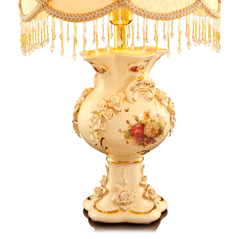 Vatican Sally, European - style key-2 luxury bedroom berth lamp creative sweet retro ceramic I I the lamp lighting