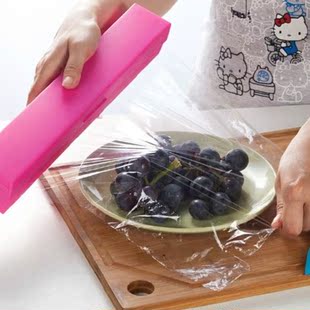 家居用品厨房创意用具实用小工具保鲜膜切割器切割盒生活用品