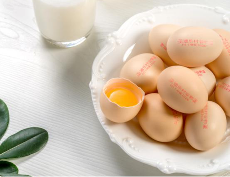 若你喜欢吃软黄蛋,那么建议水煮时间保持在5分钟左右;若你喜欢吃白日