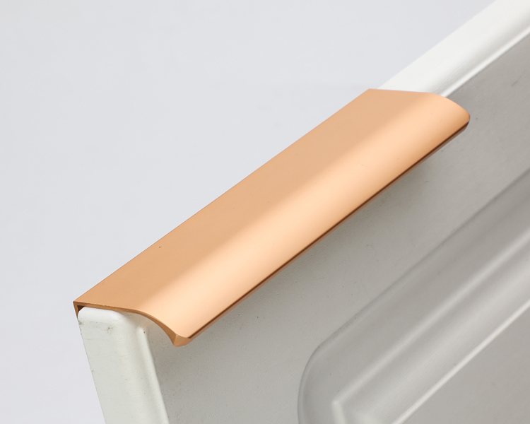 黑色加长简约隐形橱柜门轻奢拉手一字铝合金衣柜鞋柜抽屉门封边