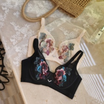 High-end retro National style embroidered underwear plastic gathering does not run Cup big chest show small soft steel ring ultra-thin cup bra