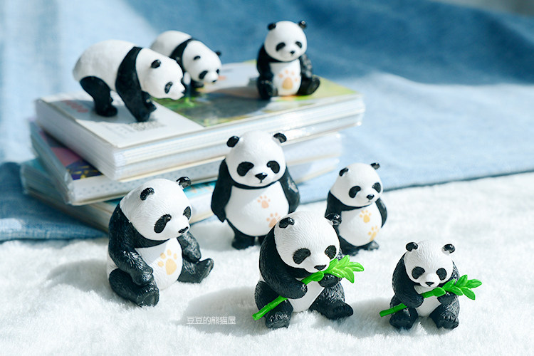 合成树脂卡通熊猫手办小摆件小微雕仿真摆饰儿童房小模型中国大陆