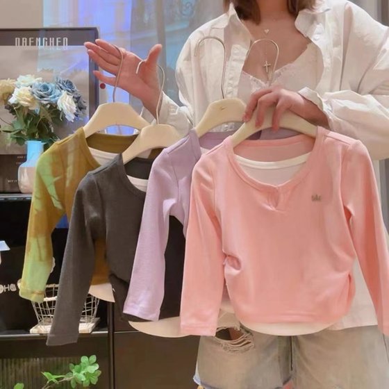 Girls double-sided German velvet base shirt 2025 autumn and winter fashionable long-sleeved T-shirt children's baby fake two-piece warm clothes
Girls double-sided German velvet base shirt 2025 autumn and winter fashionable long-sleeved T-shirt children's baby fake two-piece warm clothes