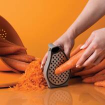 Israel Oto bear grater Barry short hand grizzly bear Planer tool vegetable shredder