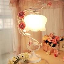 Wedding gift childrens room princess bedroom table lamp warm bedside lamp romantic European pastoral newly married net red table lamp