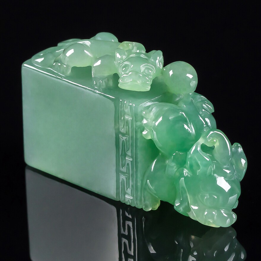 瑞兽招财天然缅甸a货翡翠冰糯种浅绿貔貅印章手把件带证书25.36