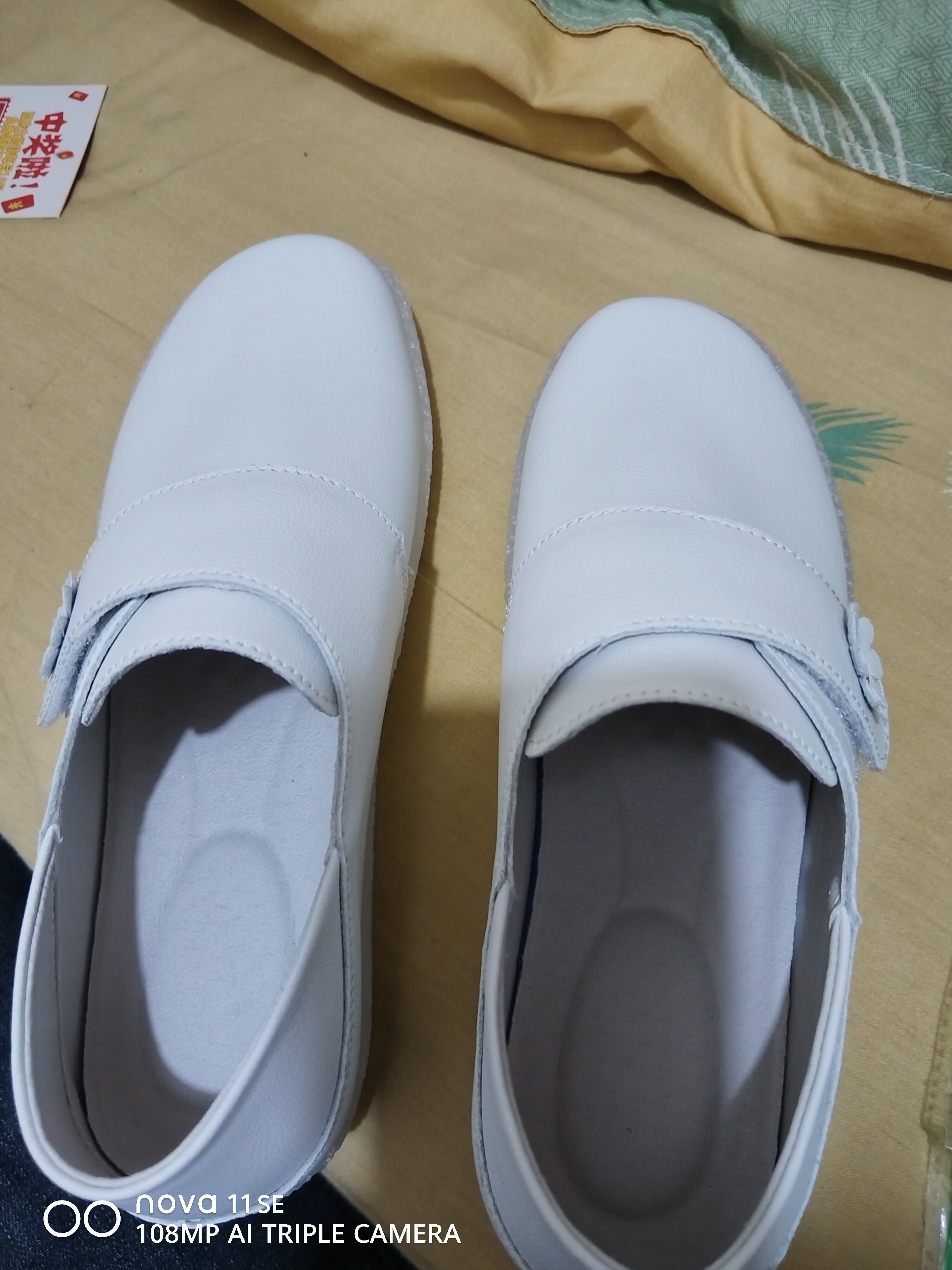 护士鞋女软底透气不累脚白色可爱舒适平底防滑防臭工作单鞋秋冬款