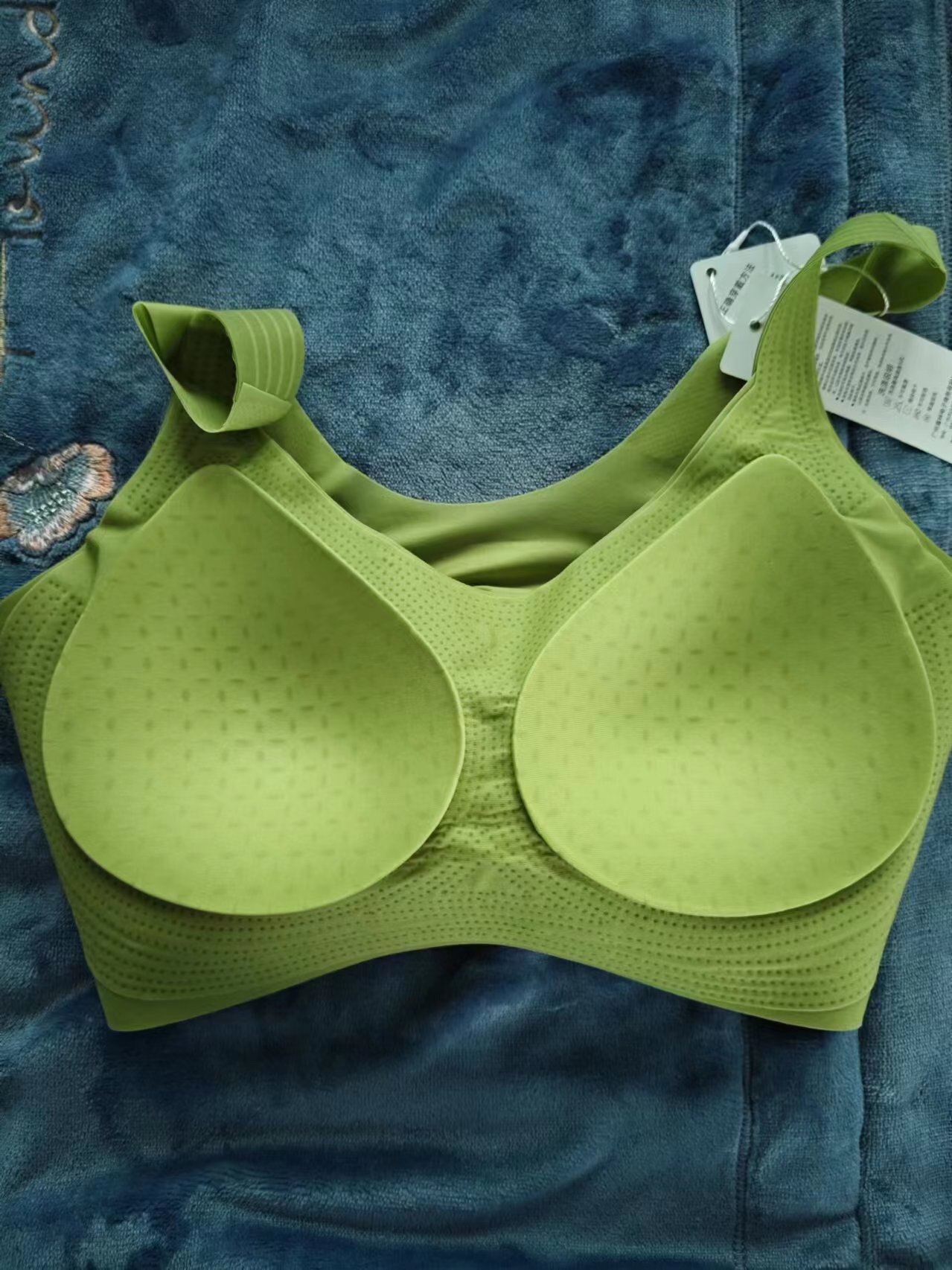 夏季无痕超薄内衣女大胸显小聚拢收副乳防下垂背心式美背运动文胸