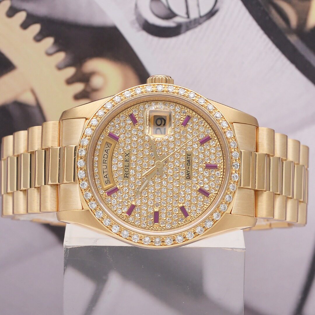 红宝石满天星[9.8新]劳力士星期日历型后镶钻自动机械男表18238