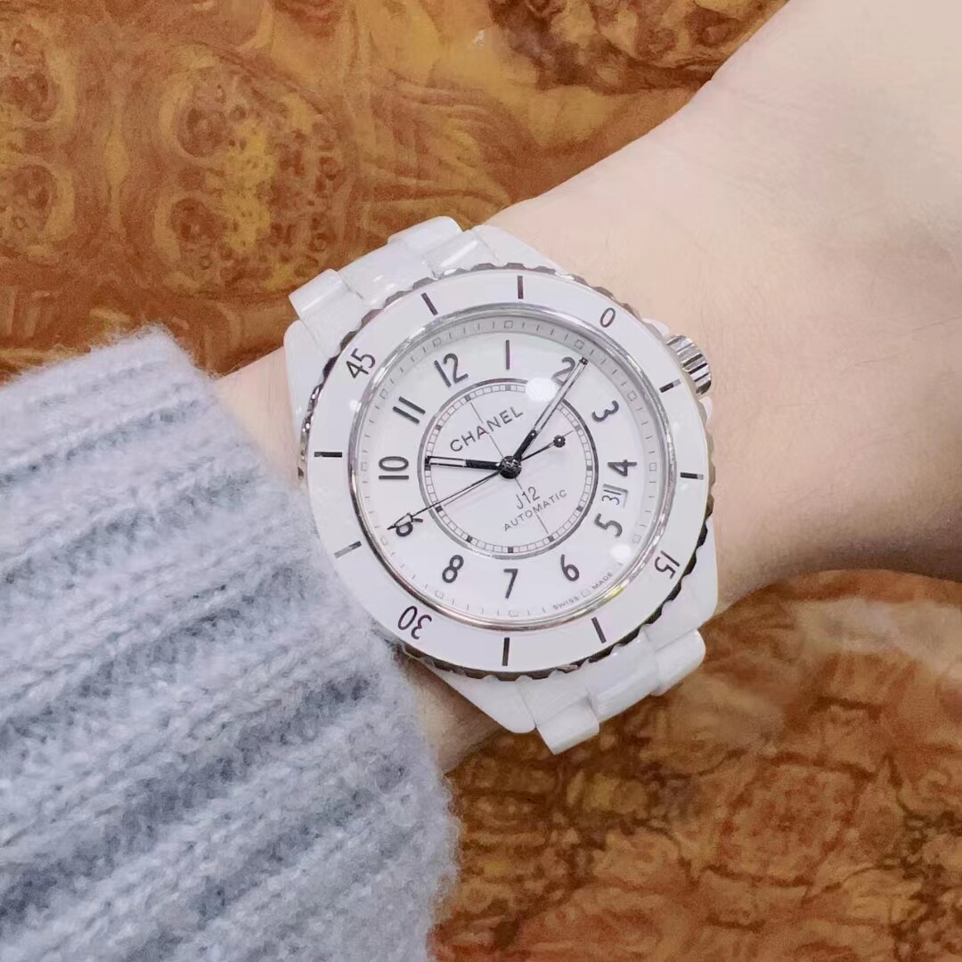 先鉴后发[9.8新]香奈儿j12系列h5700自动机械女手表陶瓷手表正品